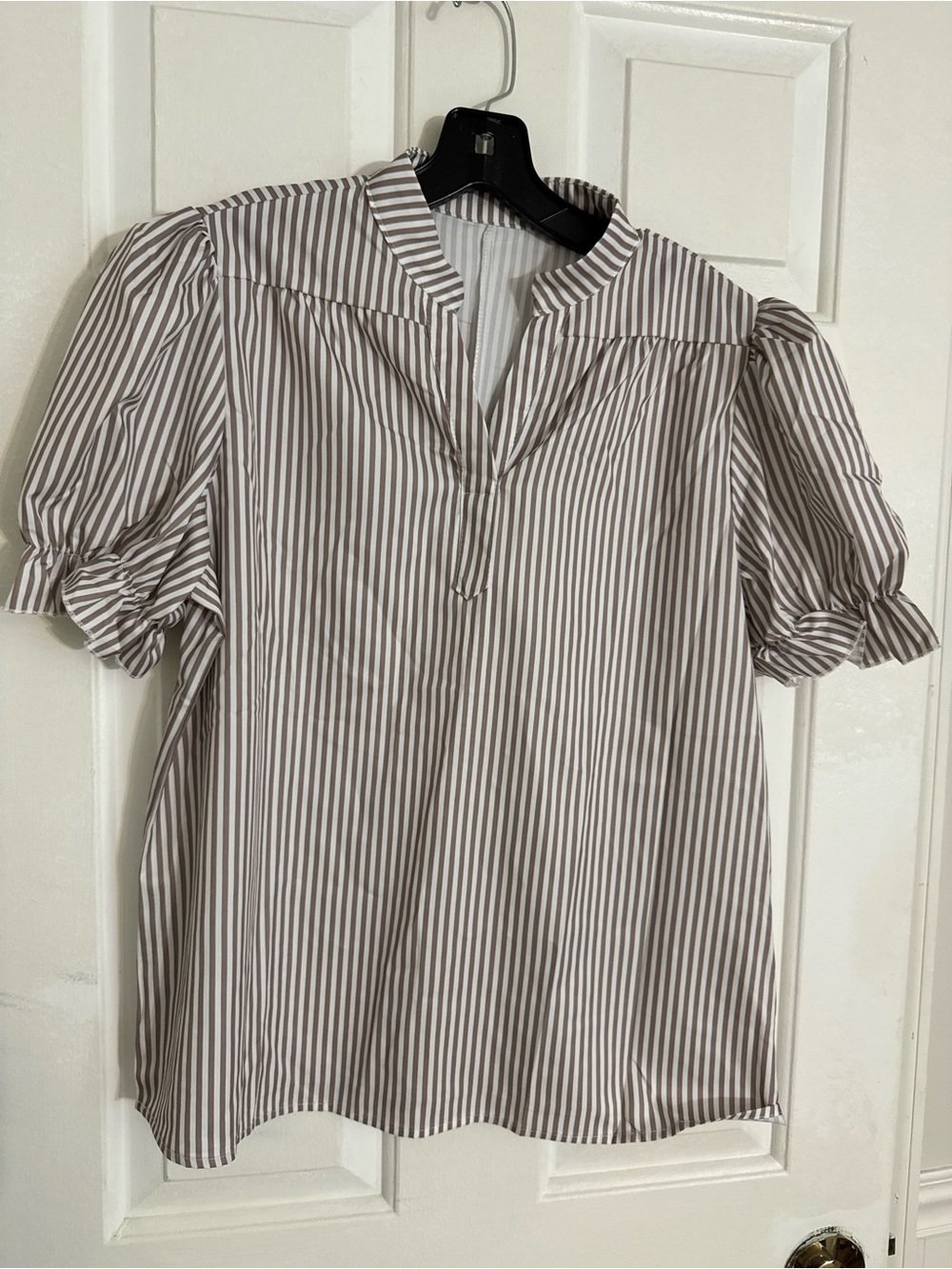 SHEIN Taupe & White Striped Puff-Sleeve Split-Neck Blouse